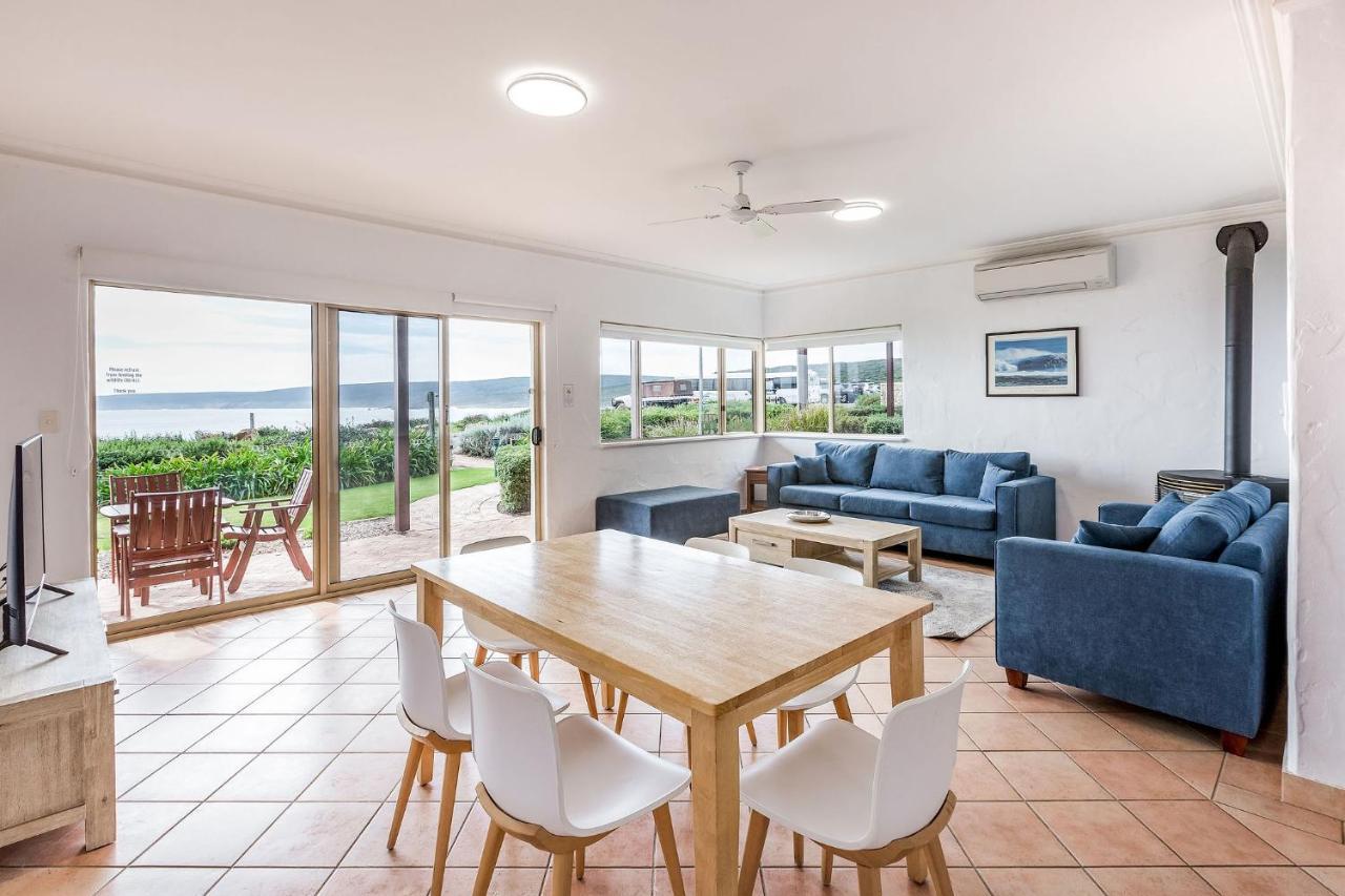 Canal Rocks Beachfront Aparthotel 4*