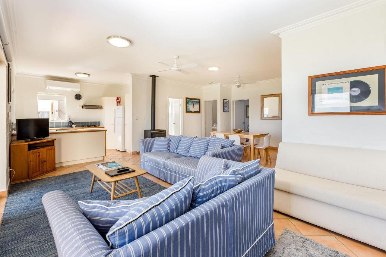 Canal Rocks Beachfront Aparthotel 4*